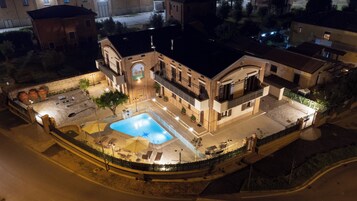 Fachada da propriedade