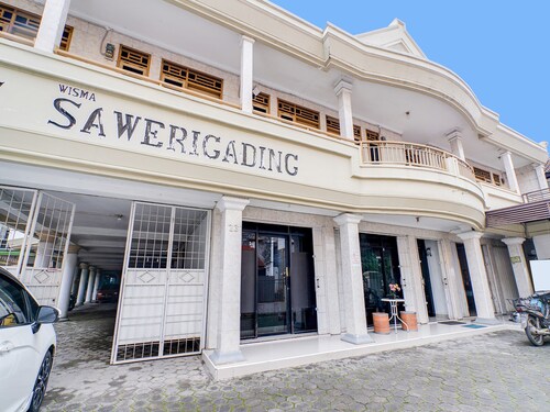 OYO Life 91994 Sawerigading Jatinangor Syariah