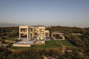 Exterior - Stunning sea views, heated pool, fire pit, child pool: by etouri (Chania)
