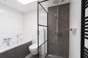 Dusche, Whirlpool
