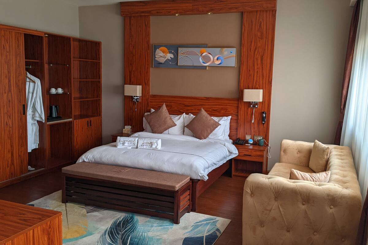 superior double room | minibar, in-room safe, desk, soundproofing