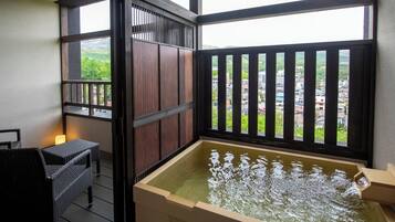 Minibar, coffres-forts dans les chambres, décoration personnalisée