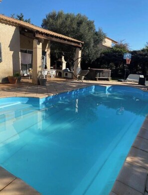 Piscine extérieure