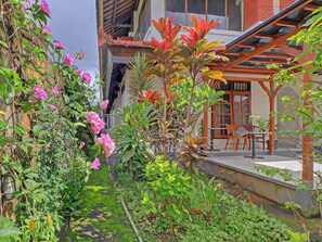 Garden - Super OYO 91870 Warna Kedaton (Denpasar)