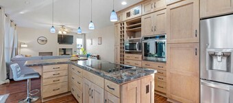 Giant Jacuzzi Luxe 5 BD Home Pool Table Ping-Pong