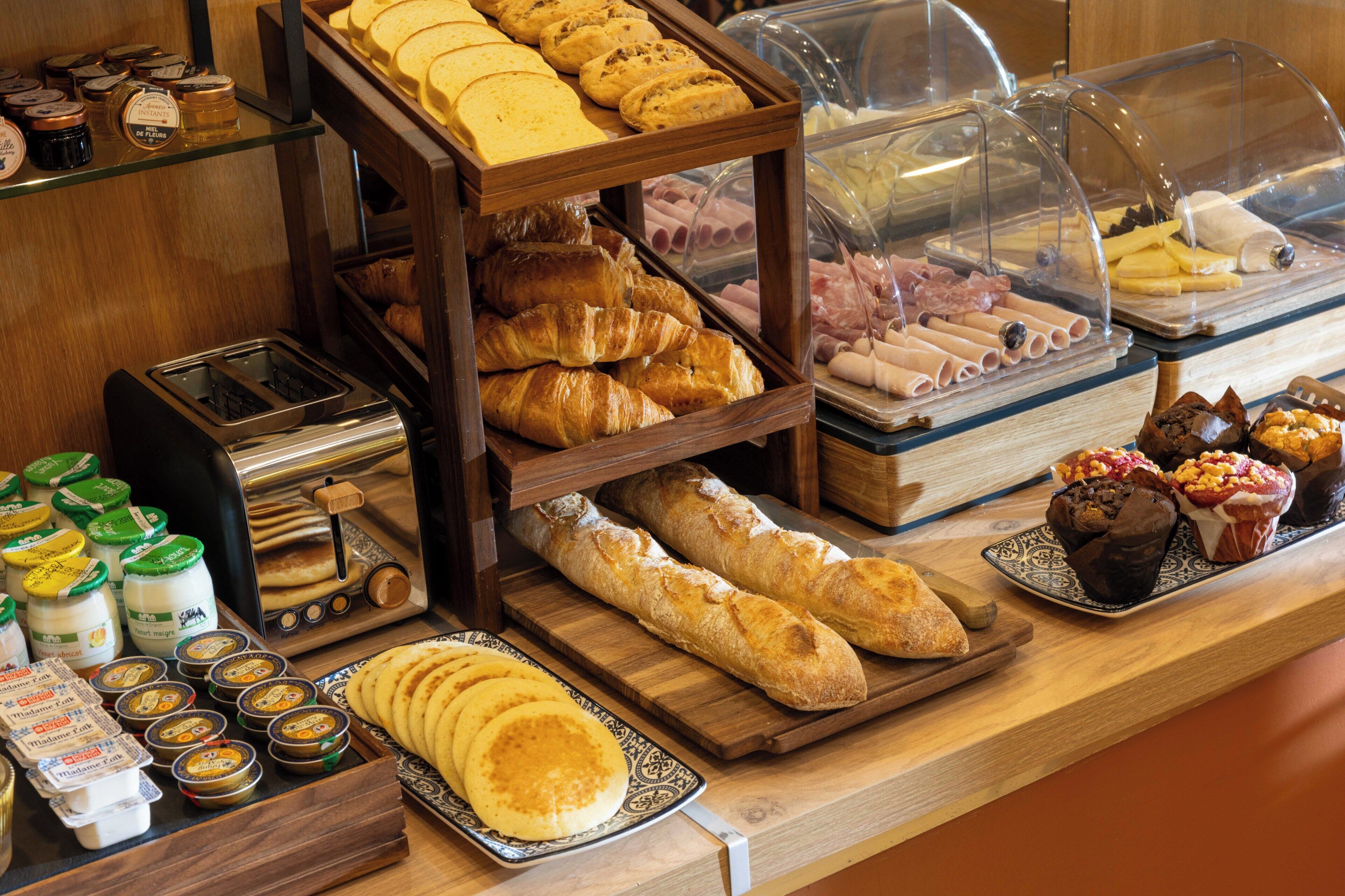 Desayuno buffet todos los días (con cargo) 