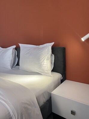 1 slaapkamer, een strijkplank/strijkijzer, gratis wifi, beddengoed