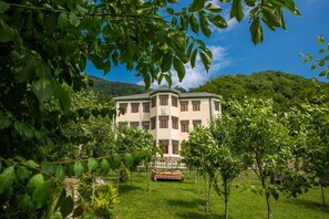 Exterior - White Boutique Hotel Gabala (Gabala)