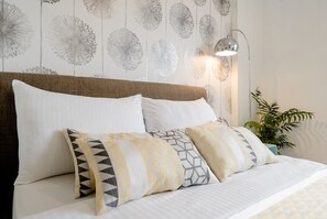 Signature Double Room | Individually decorated, individually furnished, iron/ironing board - Tropical Garden Oasis (Birmingham)