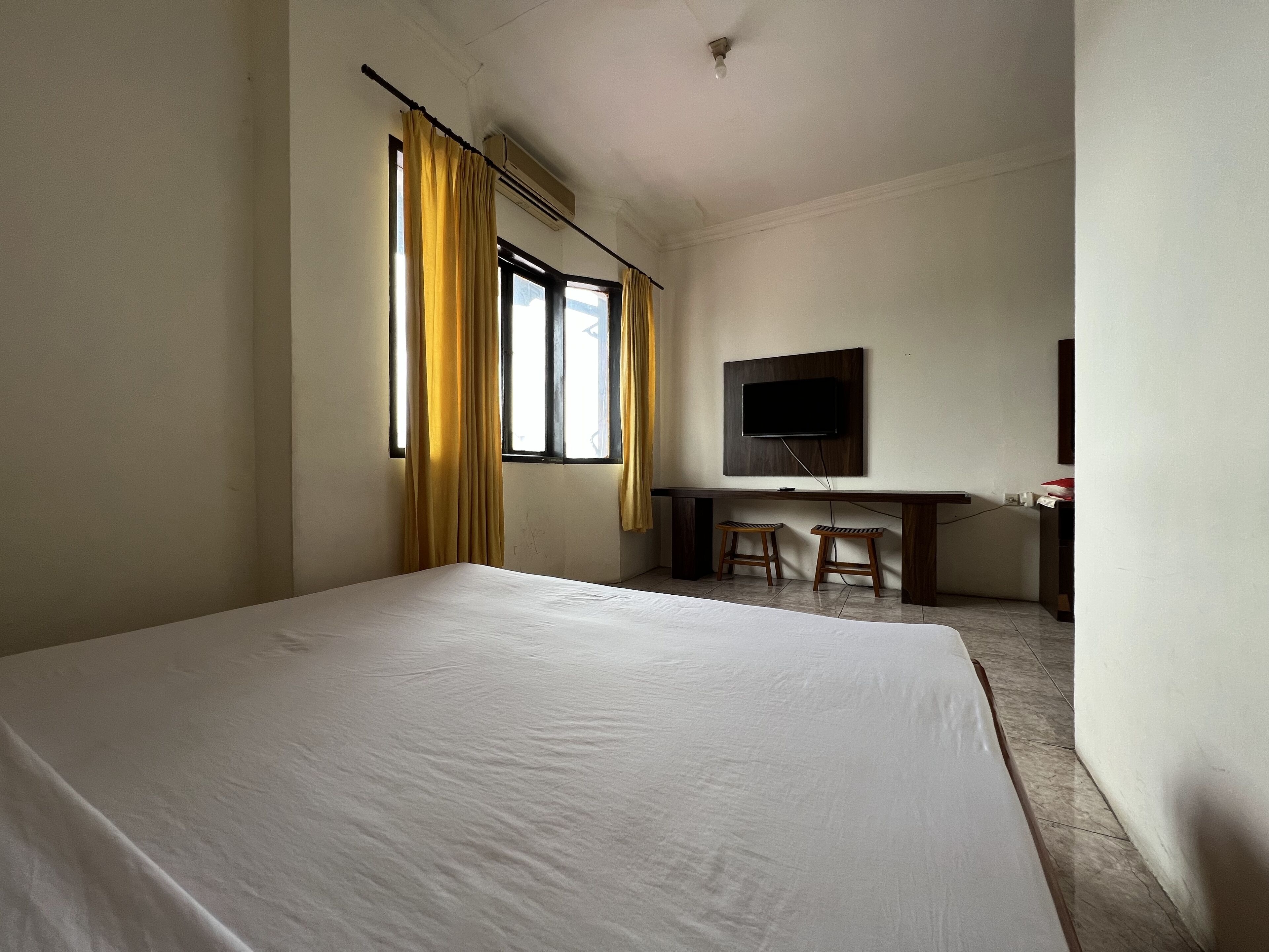 Standard Double Room | Free WiFi, bed sheets
