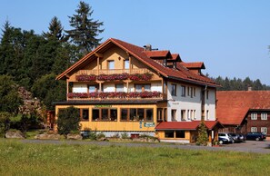 Front of property - Pension Wiesengrund (Neuschoenau)