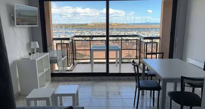 Sea View Studio Cabin for 4 in Valras-Plage