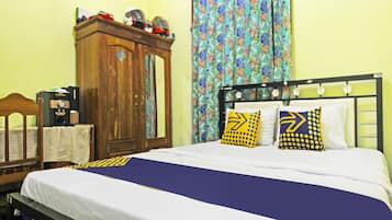 Free WiFi, bed sheets