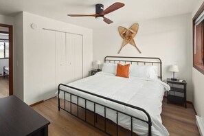 2 soverom, strykejern/-brett, reiseseng for barn og wi-fi (inkludert)