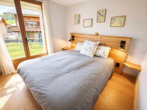 3 bedrooms, free WiFi - Renovated Village House with 3 Bedrooms, Cozy Living, and Mountain Charm for 6 in St Marcel (Saint-Martin-de-Belleville)