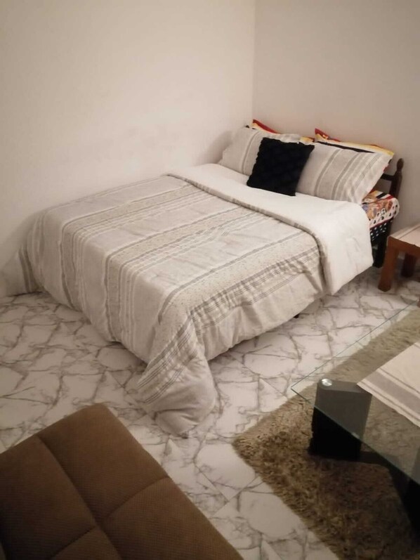 3 bedrooms, WiFi, bed sheets