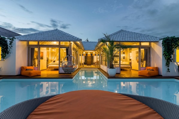 Villa Basic, 2 letti queen | Piscina | Piscina all'aperto