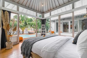 Basic Villa, 2 Queen Beds | 2 bedrooms, bed sheets - Villa Cemacase (Cemagi)