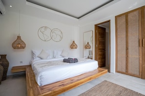 3 habitaciones, escritorio y espacio para trabajar con laptop 