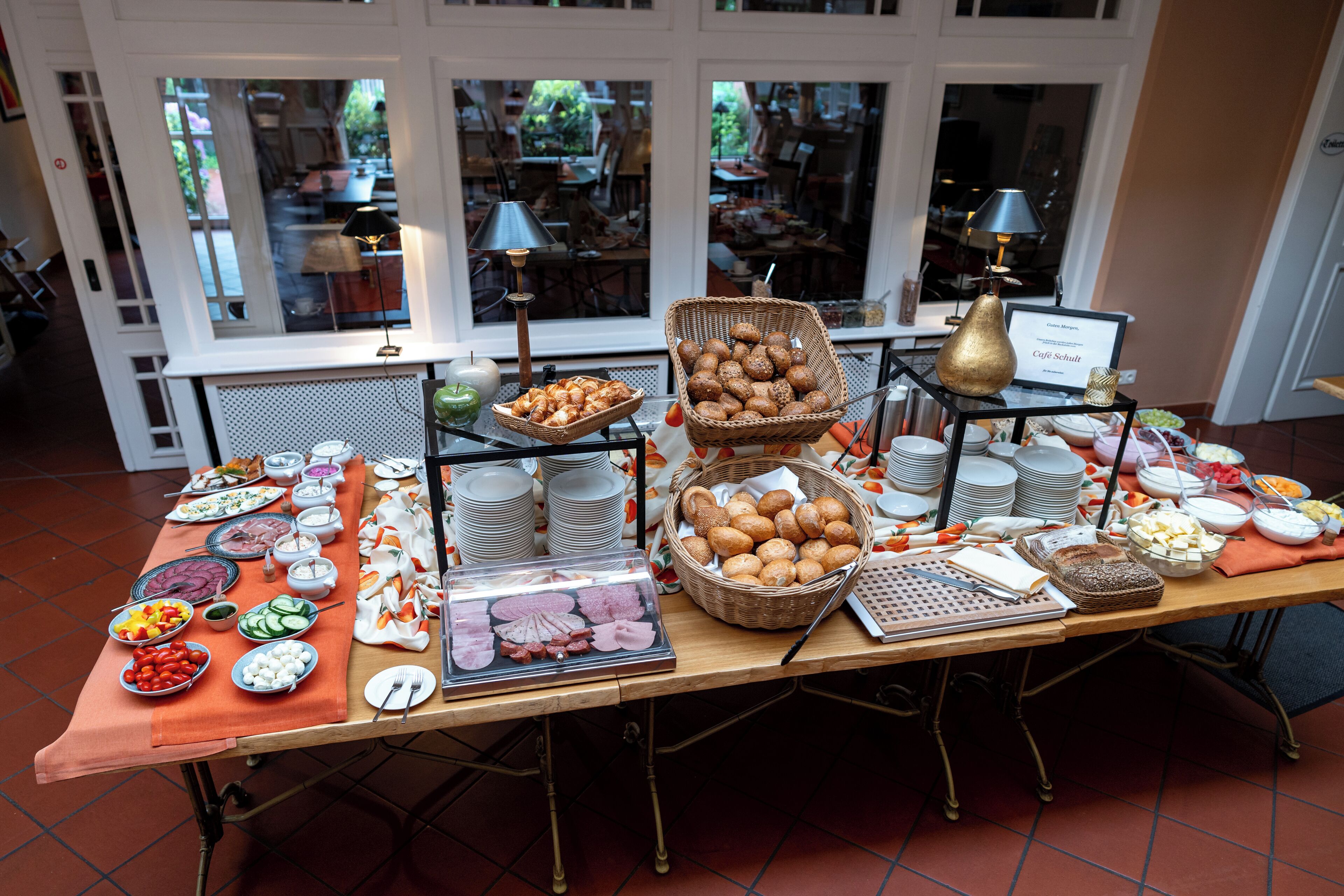 Tägliches inbegriffenes Frühstücksbuffet