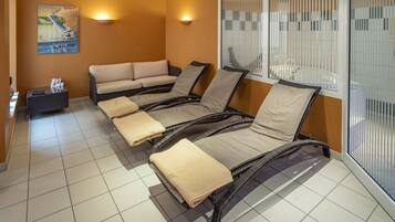 Sauna, steam room, body treatments, body wraps, body scrubs, facials