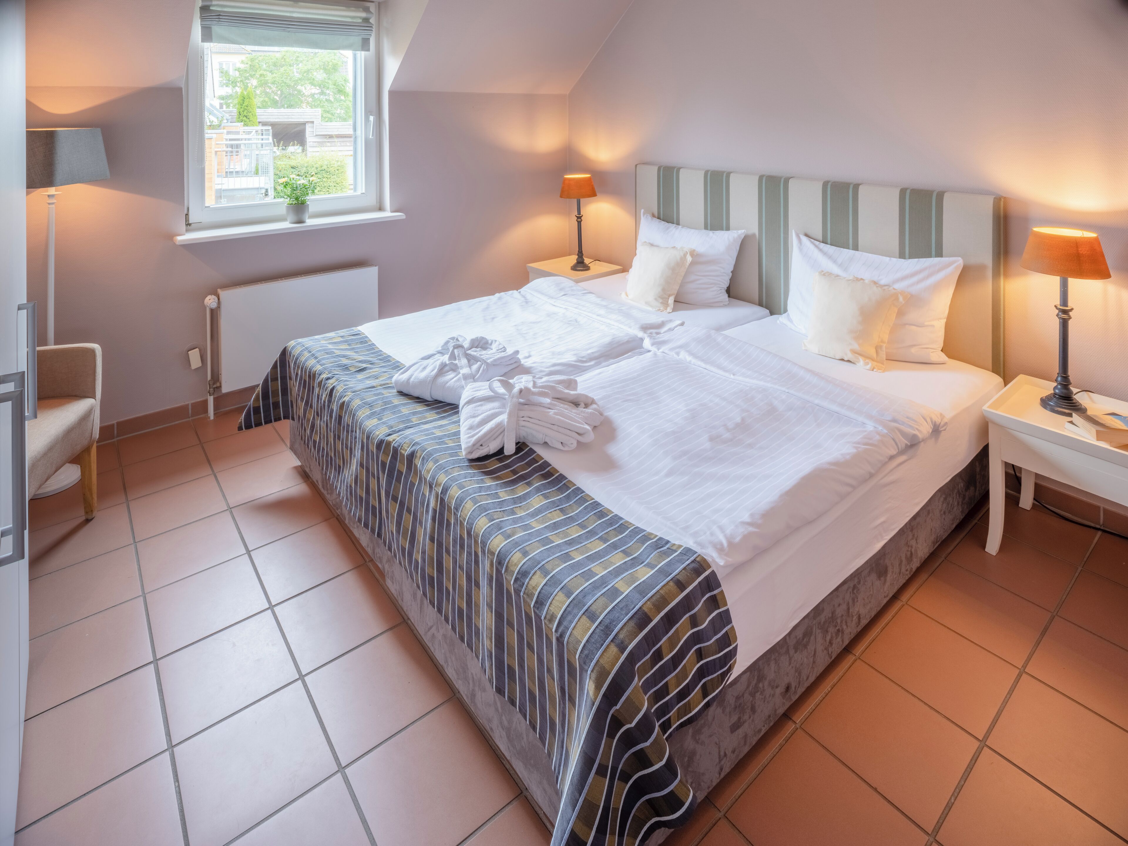 Suite | Caja de seguridad en la habitación y decoración personalizada 