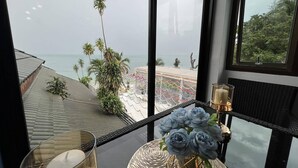 Deluxe Apartment | Beach/ocean view