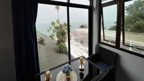 Deluxe Apartment | Beach/ocean view