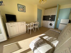 Interior - Charming T2 Apartment near Pontaillac Beach with Pool (Vaux-sur-Mer)