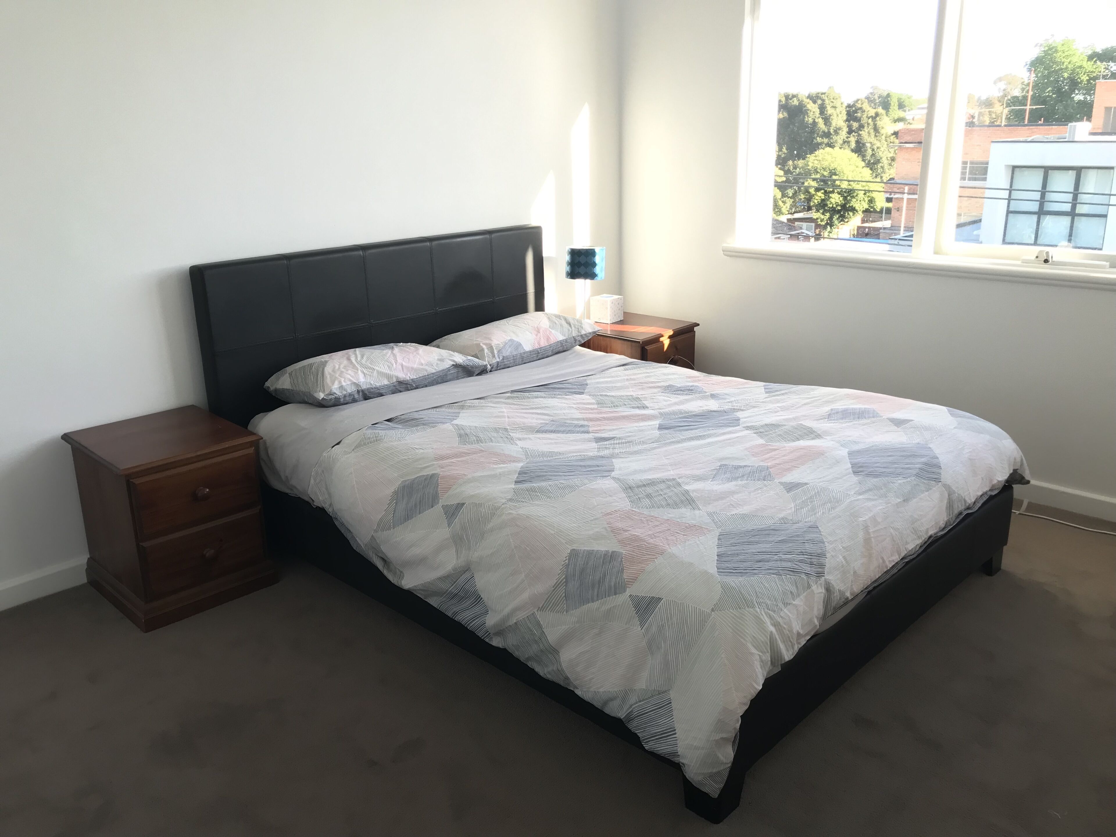 2 bedrooms, iron/ironing board, bed sheets