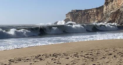 Casa na Onda Liberdade, T2 mit Terrasse mit Meerblick, 30m vom Strand entfernt