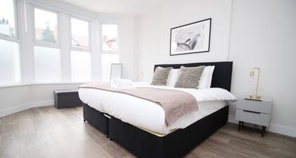 Harlequin Gardens by Tŷ SA-5 BR House