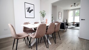 Luokittelematon kuva, 4 kautta 65, painike