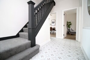 Escaleras con barandal