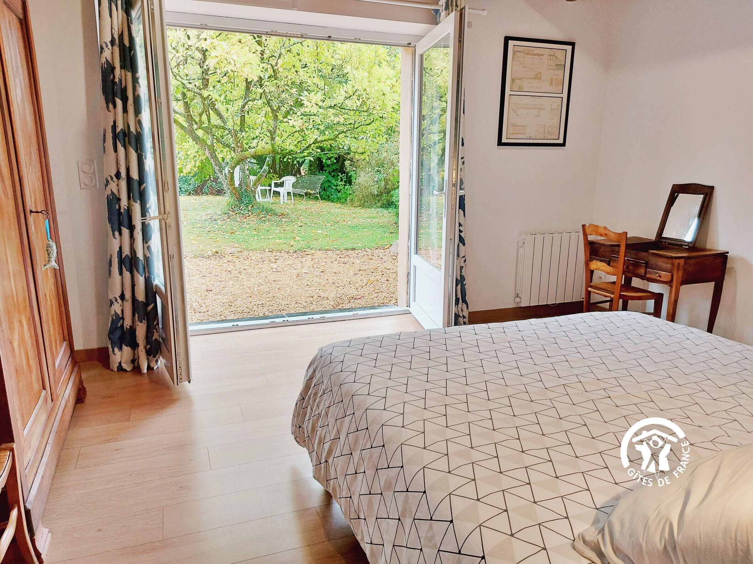 4 bedrooms, desk, free WiFi