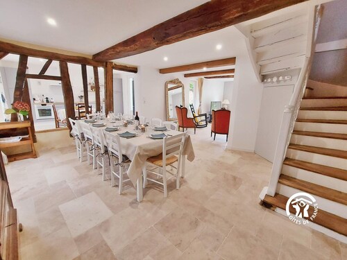 Family Retreat with Garden, Near Leisure Activities