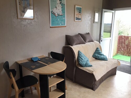 Apartment in the countryside between Quimper and Beaches