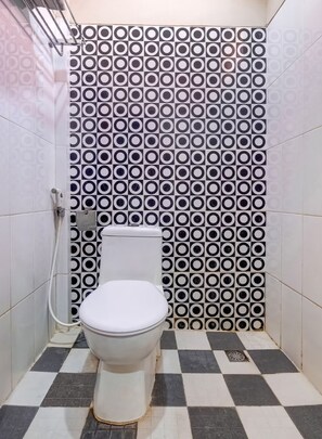 Shower, rainfall showerhead, towels, toilet paper