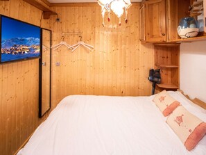 2 bedrooms - Ski-In/Ski-Out Apartment in Val Thorens - Sleeps 5, South-Facing Balcony, Renovated (Val Thorens)