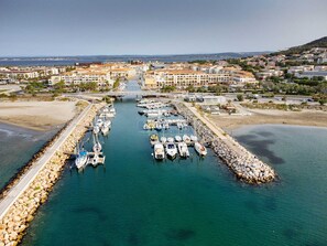 Marina - Lovely T2 with loggia and parking in Sète (Sète)