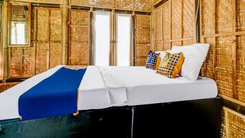 Economy Room | Desk, free WiFi, bed sheets