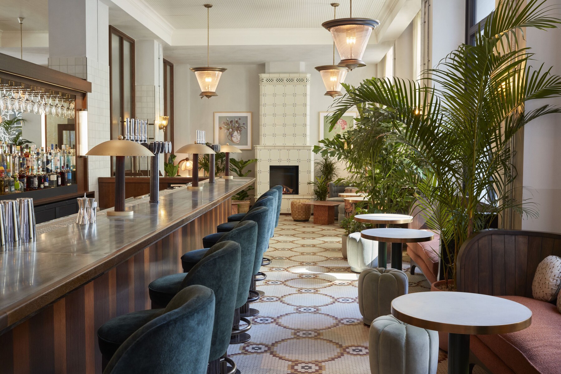 Lobby lounge