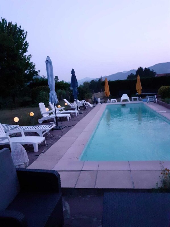 Outdoor pool - Gîte, Charm and calm for this independent gite ideal for hikers; (OSSES)