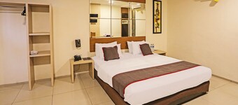 슈퍼 OYO 타운하우스 오크 호텔 피두시아 세르퐁