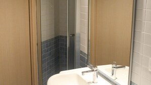 Uklassifisert bilde, 2 av 6, knapp
