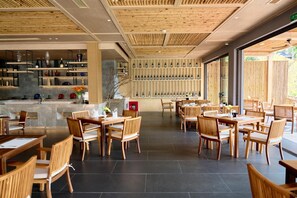 Dining - The May Legend Catba (Hai Phong)