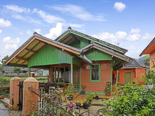 OYO Homes 91128 Desa Wisata Lebakmuncang Ciwidey Syariah