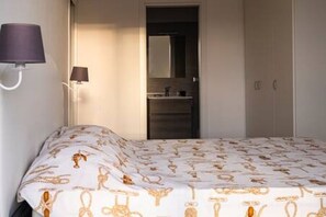 2 bedrooms, WiFi, bed sheets - Deluxe apartment with Jacuzzi and terrace (Acciaroli)