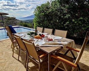 Outdoor dining - Only 4 minutes to the sea - Villa Gamma Kamilari (Kamilari - Kreta)