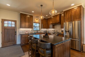 Fridge, microwave, oven, dishwasher - Woof Lodge at SweetGrass - pet friendly, outdoor fireplace, walk to lake (Blowing Rock)